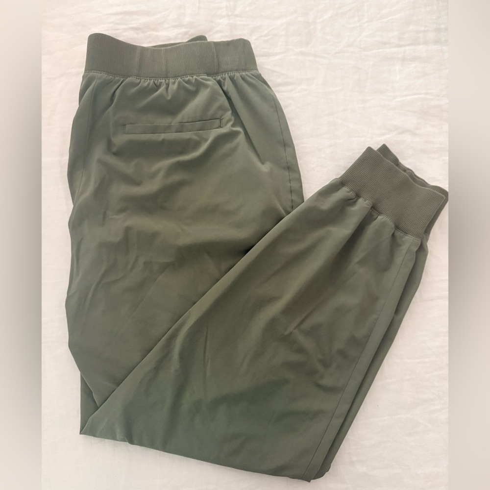 Banana Republic Factory Olive green Joggers size M
